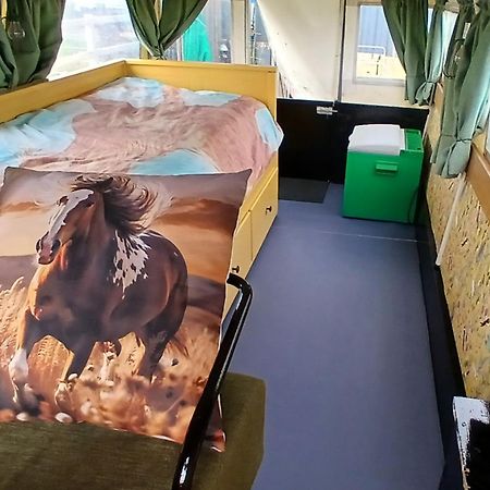 De Huifkar, Trekkershut Bij Sneek Hotel Hommerts Kültér fotó