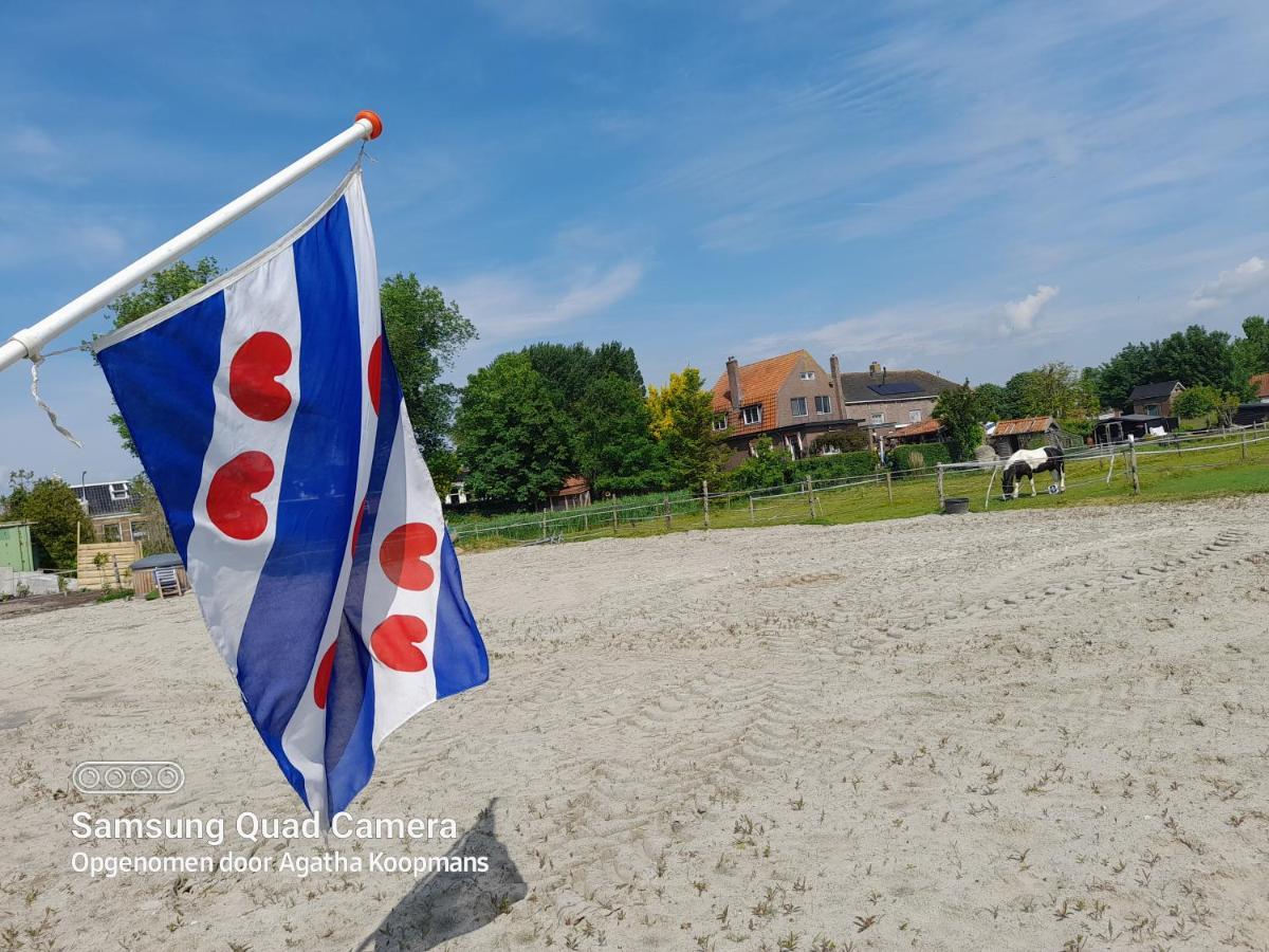 De Huifkar, Trekkershut Bij Sneek Hotel Hommerts Kültér fotó