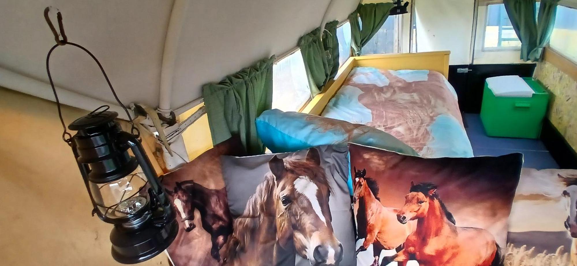 De Huifkar, Trekkershut Bij Sneek Hotel Hommerts Kültér fotó